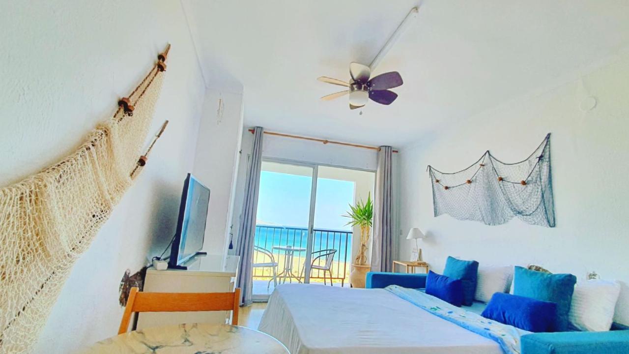 Cozy Beach-Front Studio With Amazing Sea View Empuriabrava Exterior photo